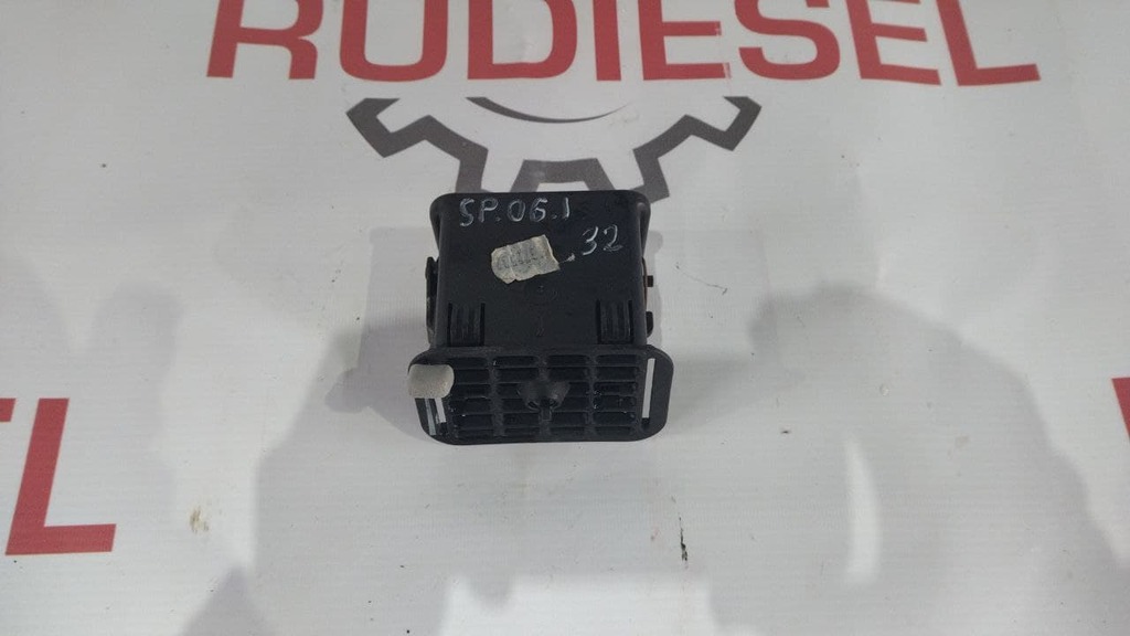 дефлектор салона б/у - 4